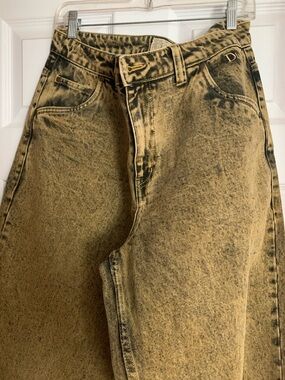 High-Rise Flared Jeans in Acid Wash Tan